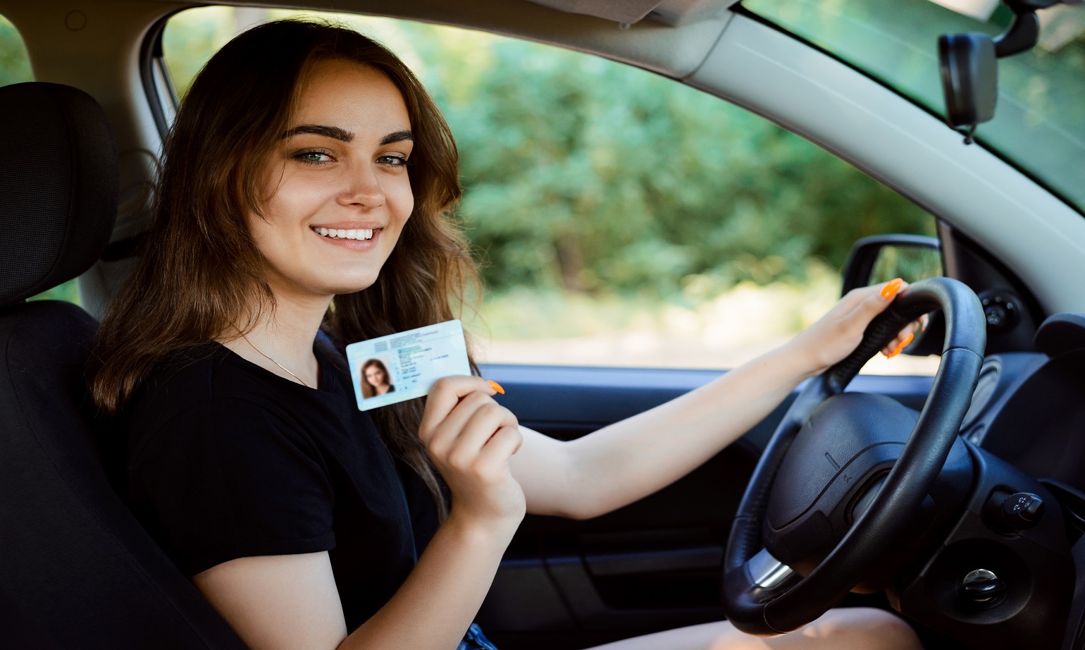 How to apply for a driving license in Canada?